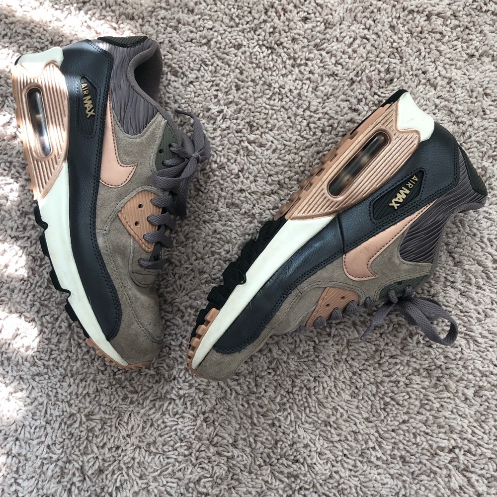 Nike Air Max 90 Tan/Rose Gold Size 8.5